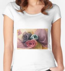 Raffia Roses on Hat Women's Fitted Scoop T-Shirt