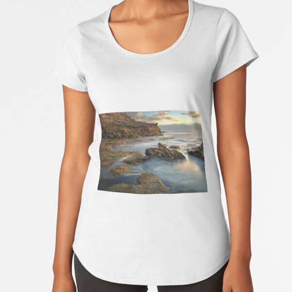 Premium Scoop T-Shirt