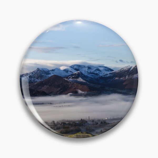 Artikelvorschau, Misty Keswick Stadt - Perle des Lake District entworfen und verkauft von CumbriaArt.