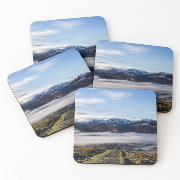 Artikelvorschau, Misty Keswick Stadt - Perle des Lake District entworfen und verkauft von CumbriaArt.
