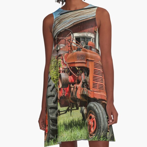 Vista previa del artículo con la obra «1952 Tractor Farmall», diseñado y vendido por alanathrower.