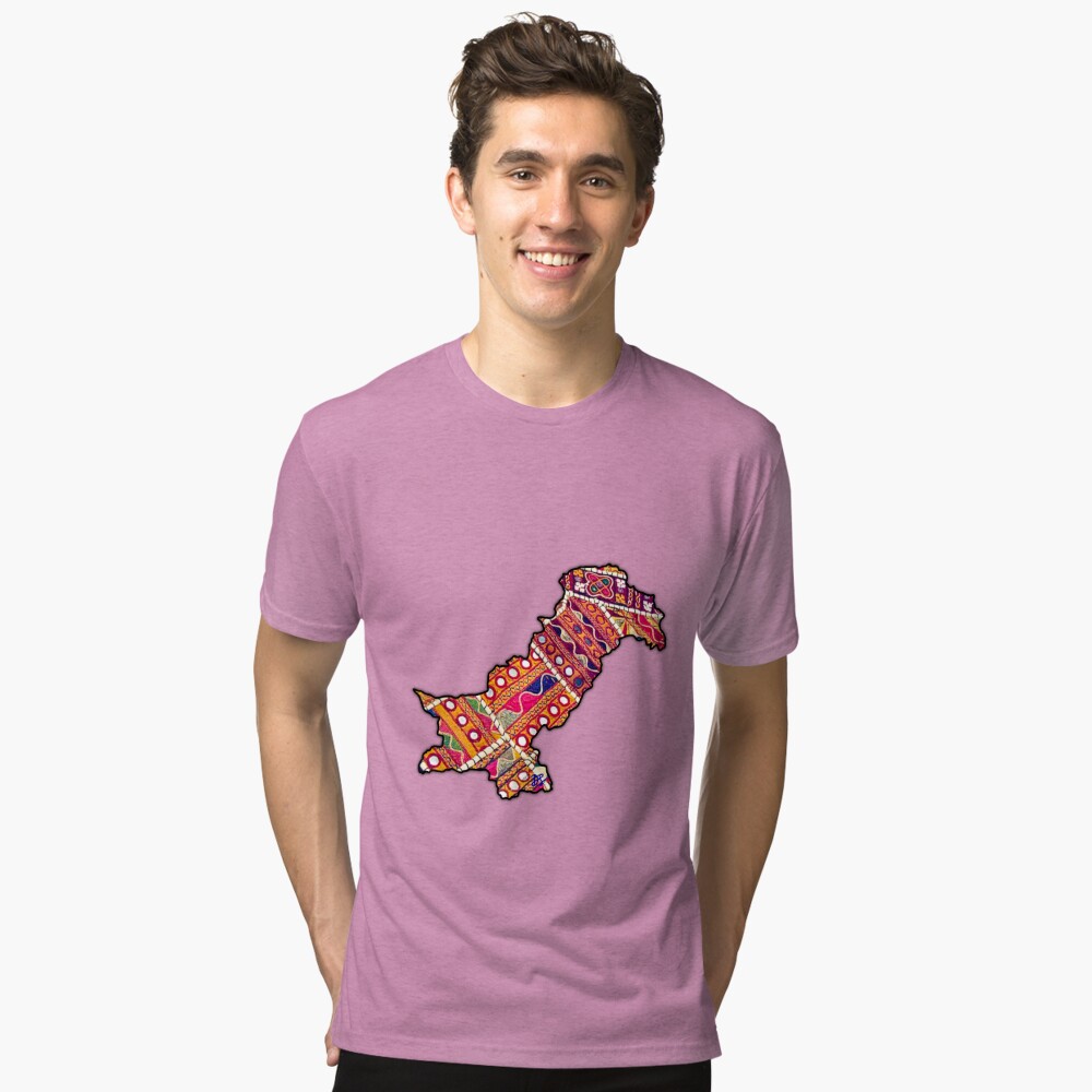 Aperçu de l'œuvre T-shirt chiné créée et vendue par daniashoaib.