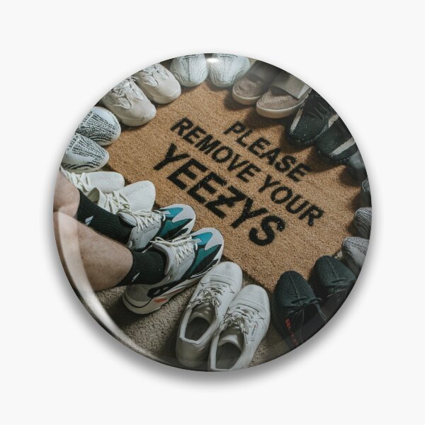 Artikelvorschau, Yeezy "Bitte entfernen Sie Ihre YEEZYS" entworfen und verkauft von Costynk.