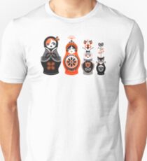 Russian Nesting Dolls – Red & Black Unisex T-Shirt