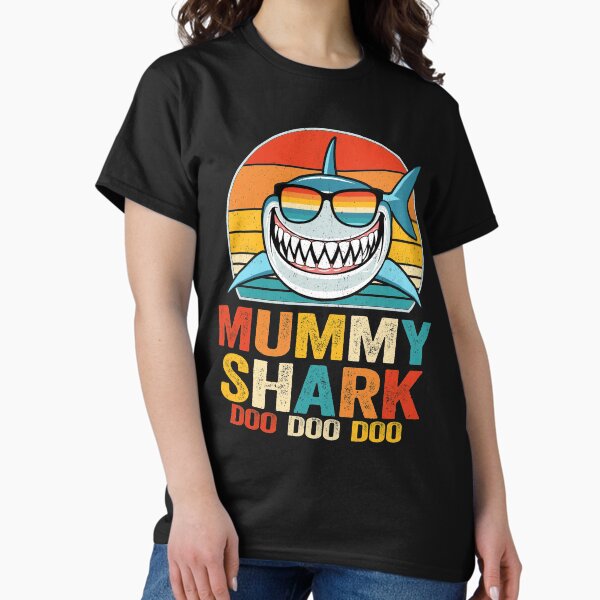 Womens Mommy Shark Vintage Gift Doo Doo Doo T-Shirt Womens Mommy Shark Vintage Gift Doo Doo Doo T-Shirt