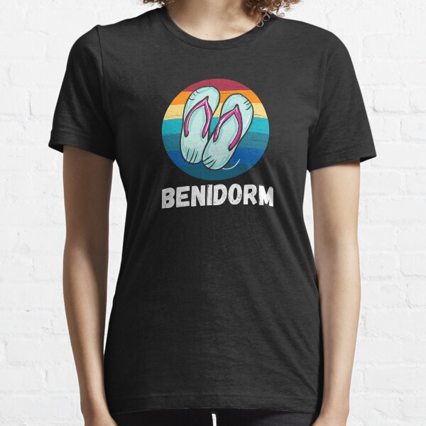 playa de benidorm verano Camiseta esencial