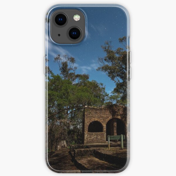 Old Building at Echo Point Lookout iPhone Soft Case