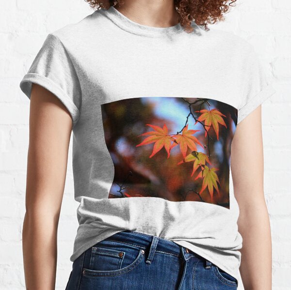 Leaf dance Classic T-Shirt