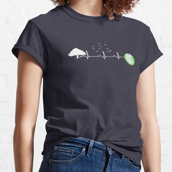 Love our planet = love life Classic T-Shirt