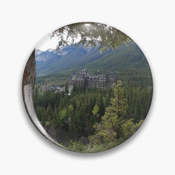 Artikelvorschau, Das berühmte Fairmont Banff Springs, AB entworfen und verkauft von ExploreCanada.
