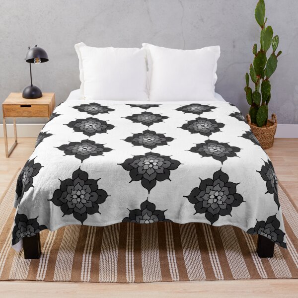 Artikelvorschau, Ombré Flower Mandala: Schwarz entworfen und verkauft von Mysticartshop.