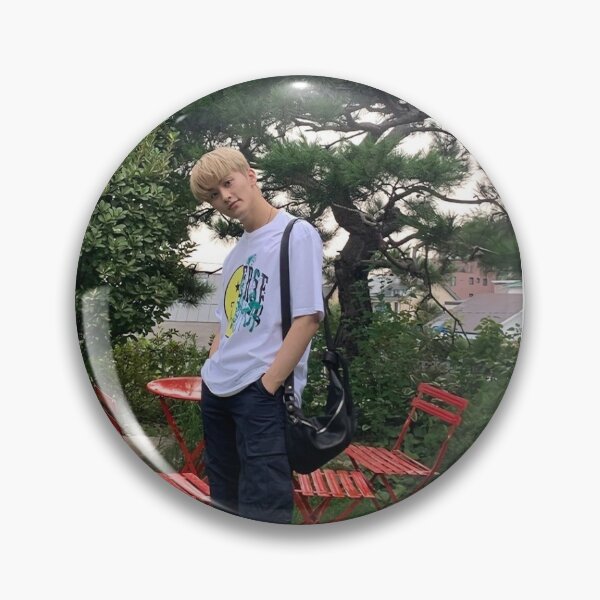 Aperçu de l'œuvre Mark Lee créée et vendue par charrypinky.
