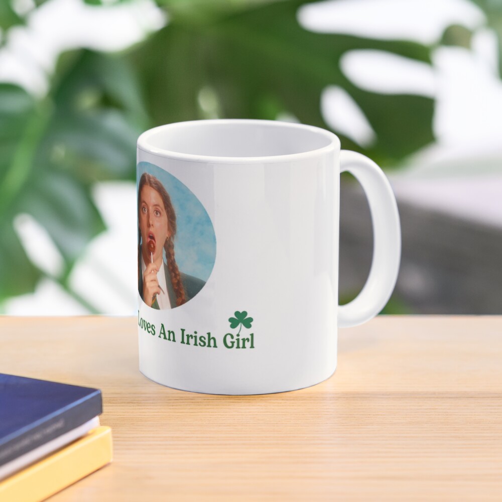 Vista previa del artículo con la obra «Taza clásica», diseñado y vendido por fakehala.