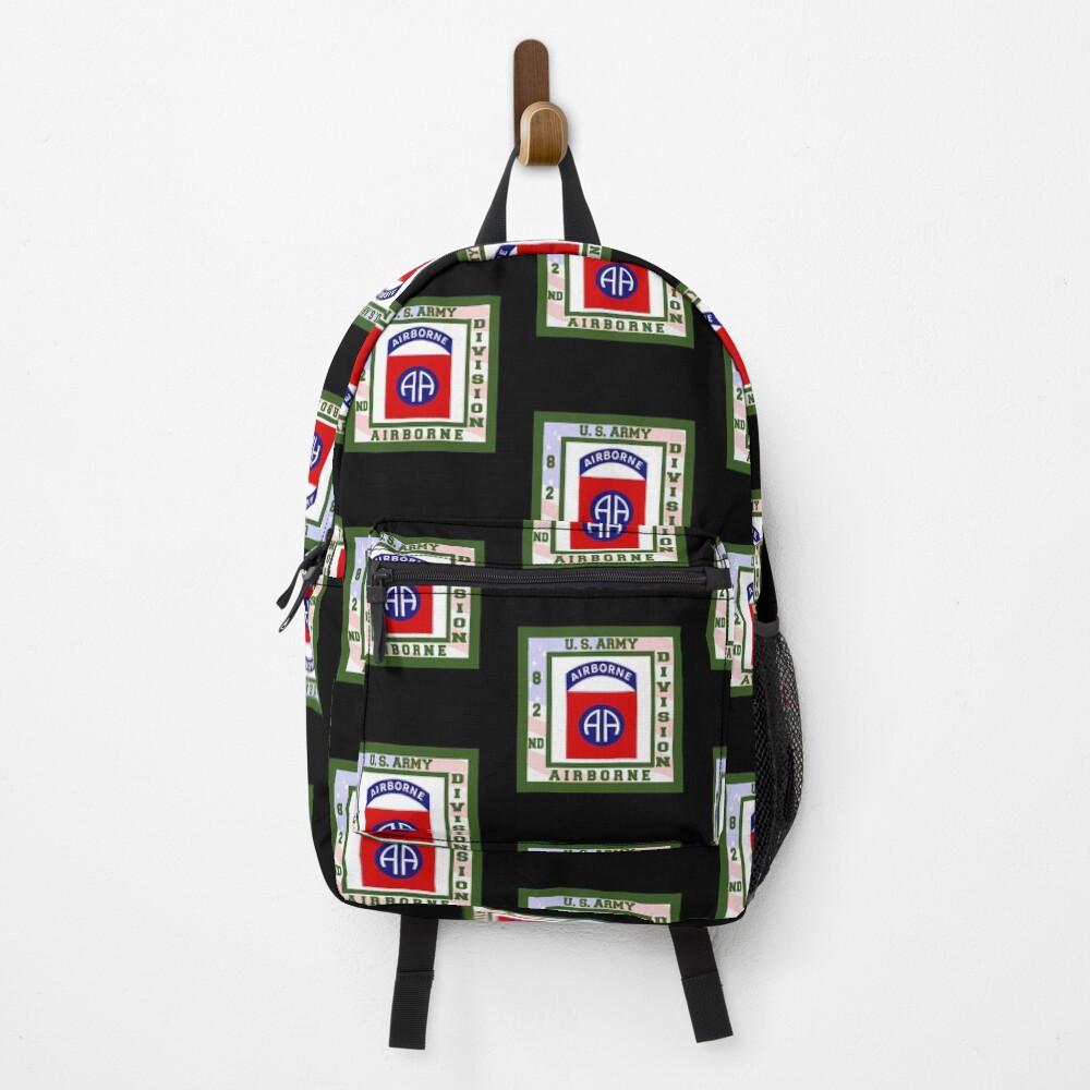 Vista previa del artículo con la obra «Mochila», diseñado y vendido por RaysonCa.