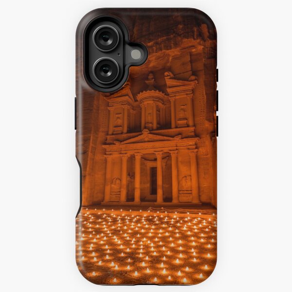 Vista previa del artículo con la obra «Estuche para teléfono Petra con velas», diseñado y vendido por LosersVictory.