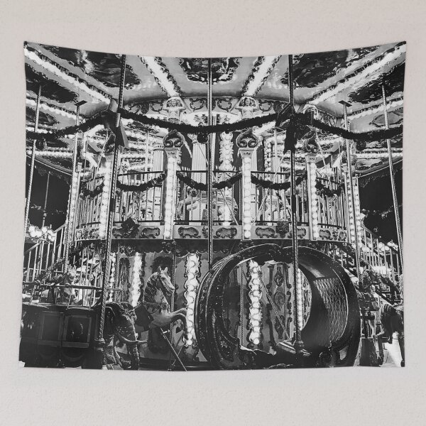 Aperçu de l'œuvre Carrousel noir et blanc de Monte Carlo créée et vendue par Imakeyouhappy.