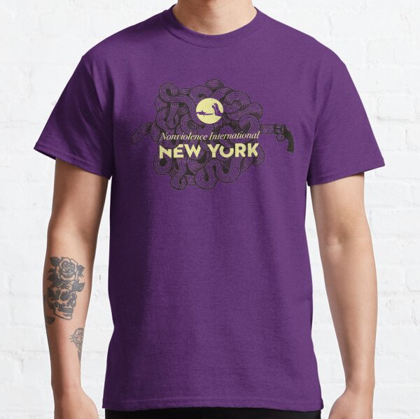 Gun in knot swirl design Classic T-Shirt