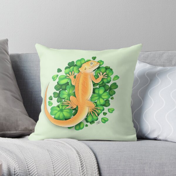 Four leaf clover bearded dragon Throw Pillow