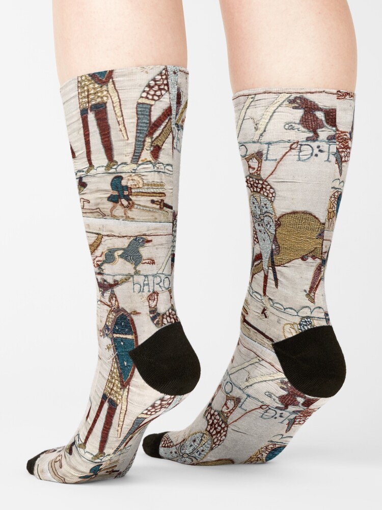 Alternate view of Bayeux Tapestry. King Harold is killed. Arrow in eye. Socks