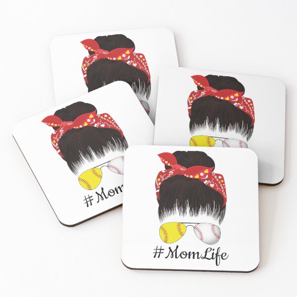 Aperçu de l'œuvre Softball Baseball Mothers Day Messy Bun Femmes T-shirts créée et vendue par YourgiftShop.