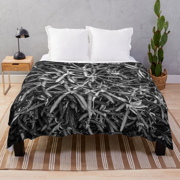 Artikelvorschau, Blooming Bush B & W. entworfen und verkauft von Designs By YL.