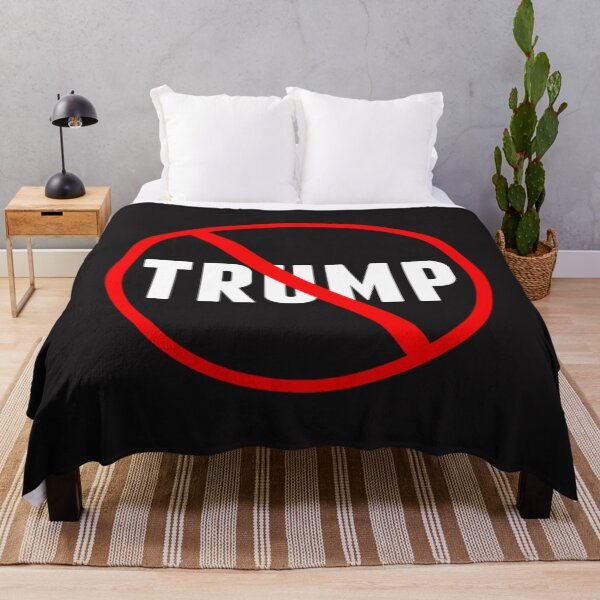 Artikelvorschau, Anti Donald Trump Resist T-Shirt entworfen und verkauft von chrisdowalker3.