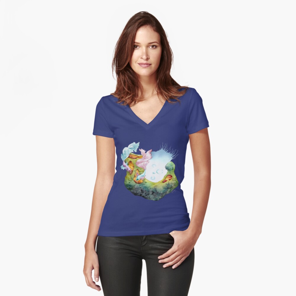 Vista previa del artículo con la obra «Camiseta entallada de cuello en V», diseñado y vendido por Mistybosk.