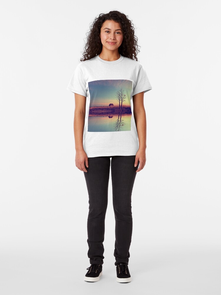 Alternate view of Voyage of discovery Classic T-Shirt