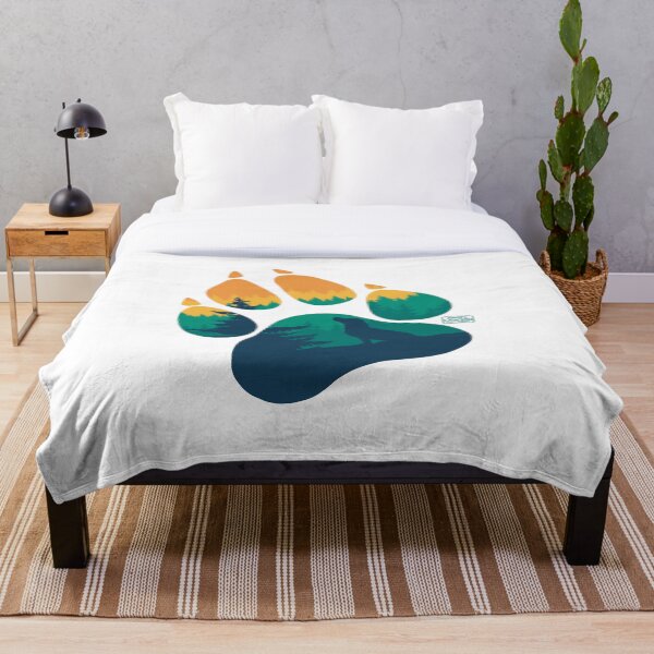 Item preview, Grandes espacios al aire libre: la pata del labrador retriever designed and sold by Alawstrations.