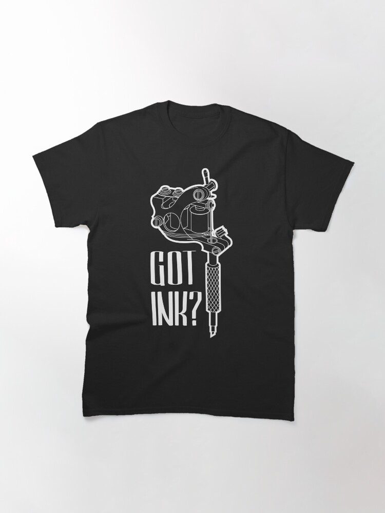 Imagen 3 de 7, Camiseta clásica con la obra Maquina de tatuaje, diseñada y vendida por satoriartwork.