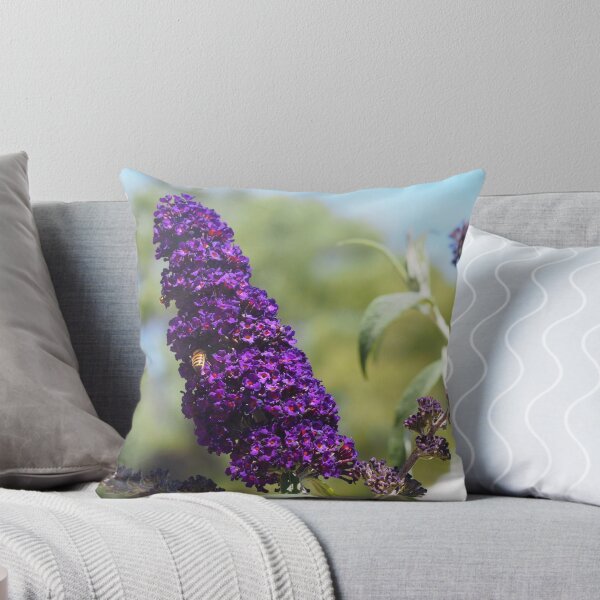 Item preview, abeja en flores designed and sold by Bryds94.