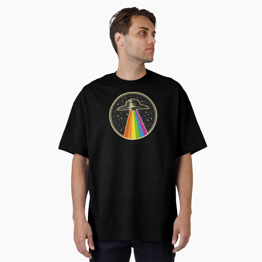 Aperçu de l'œuvre T-shirt oversize créée et vendue par boypilot.