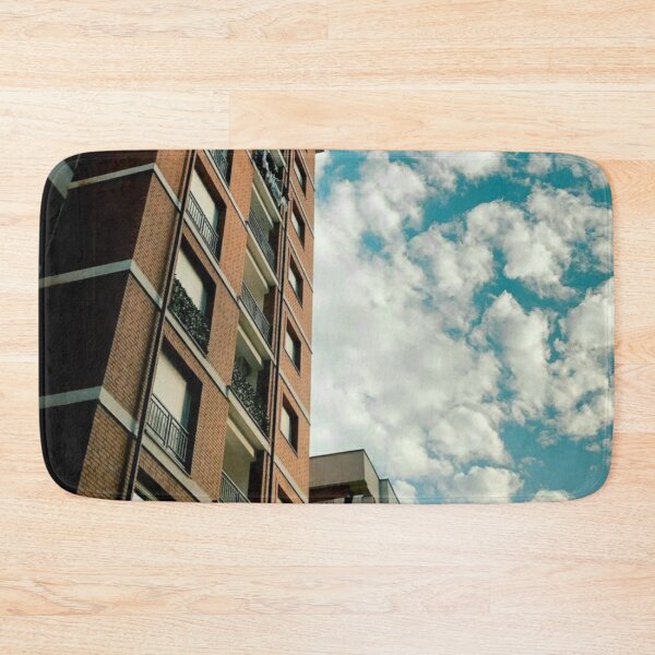 Artikelvorschau, bewölkter Himmel Architektur entworfen und verkauft von Bizarro23.