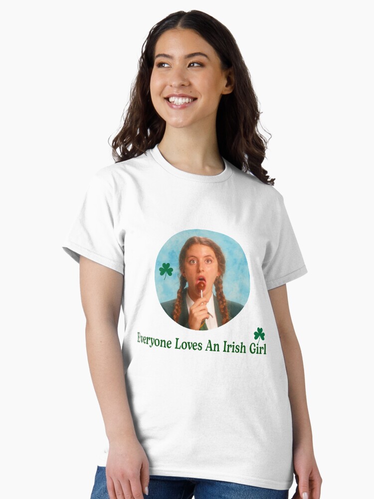 Imagen 2 de 7, Camiseta clásica con la obra Las chicas de Derry orla mccool, diseñada y vendida por fakehala.