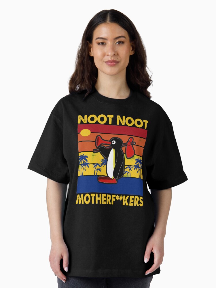 Imagen 2 de 7, Camiseta oversize con la obra noot noot pingu, diseñada y vendida por Mandeep68.