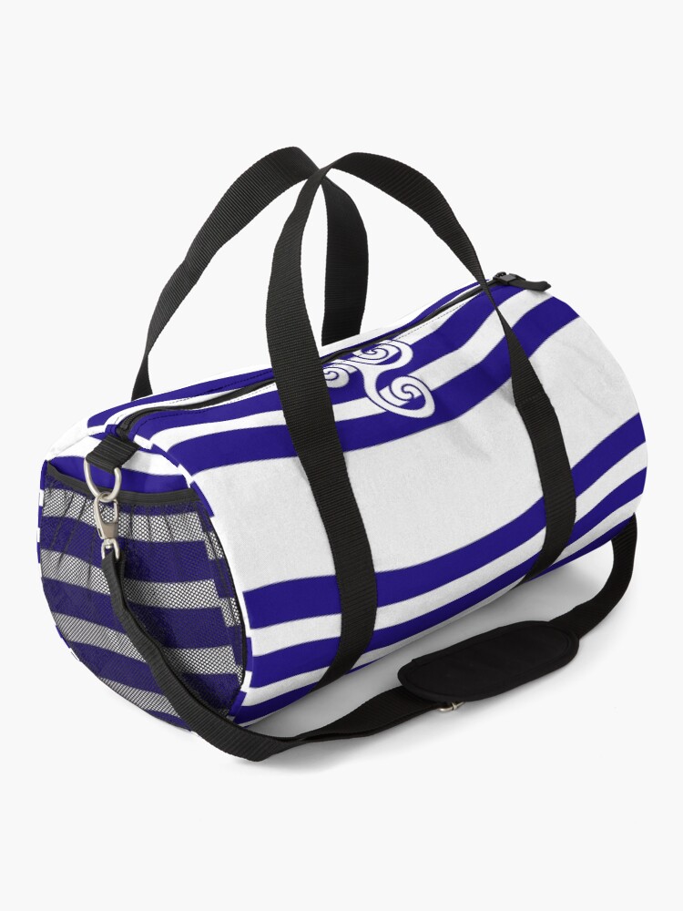 Aperçu 2 sur 3. Sac de sport avec l'œuvre triskel créée et vendue par grafikestelle.
