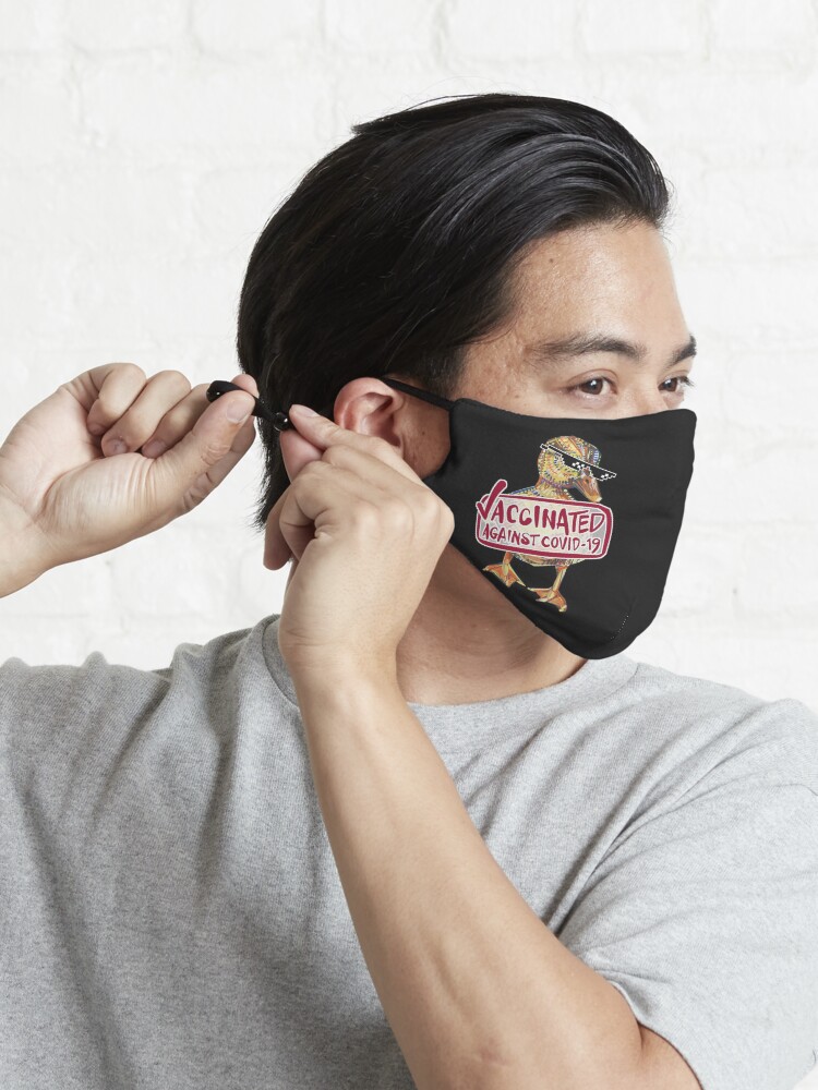 Alternate view of COVID-19 Vaccine Duckleeng Mask