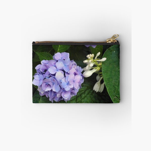 Aperçu de l'œuvre Hostas et Hortensias créée et vendue par WildestArt.