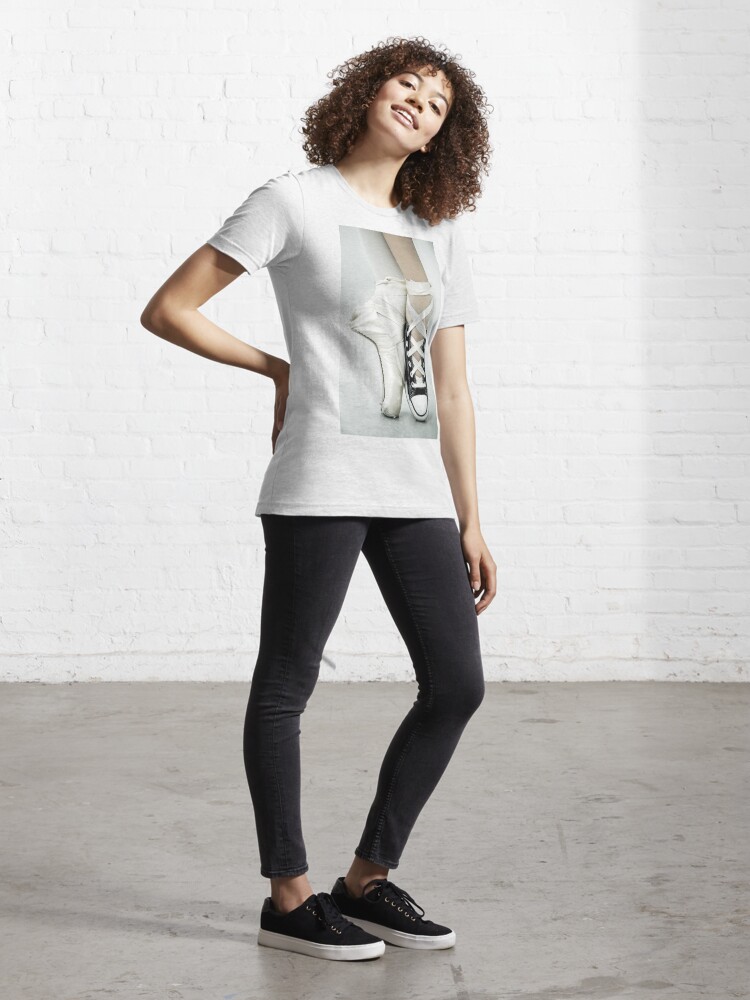Disover Pointe Shoe | Essential T-Shirt