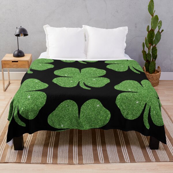 Item preview, St Patricks Glitter Effect Clover designed and sold by Kandurip5419.