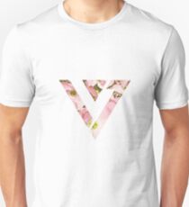 Rose - SEVENTEEN Unisex T-Shirt