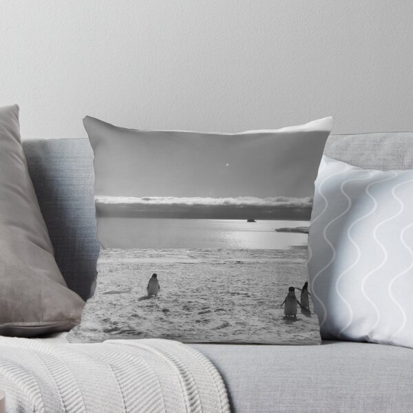 Artikelvorschau, Penguin black and white entworfen und verkauft von JessieRabbit.