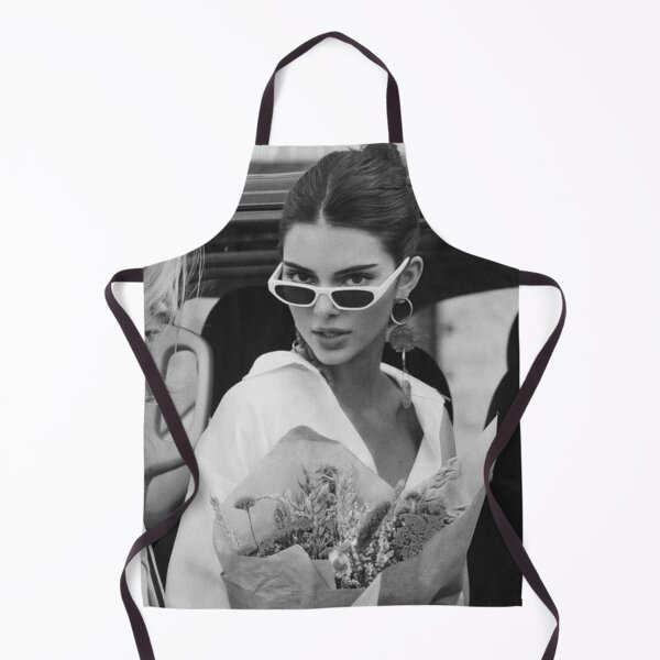 Artikelvorschau, Kendall Jenner: Schwarze Ästhetik entworfen und verkauft von Louiscardin.