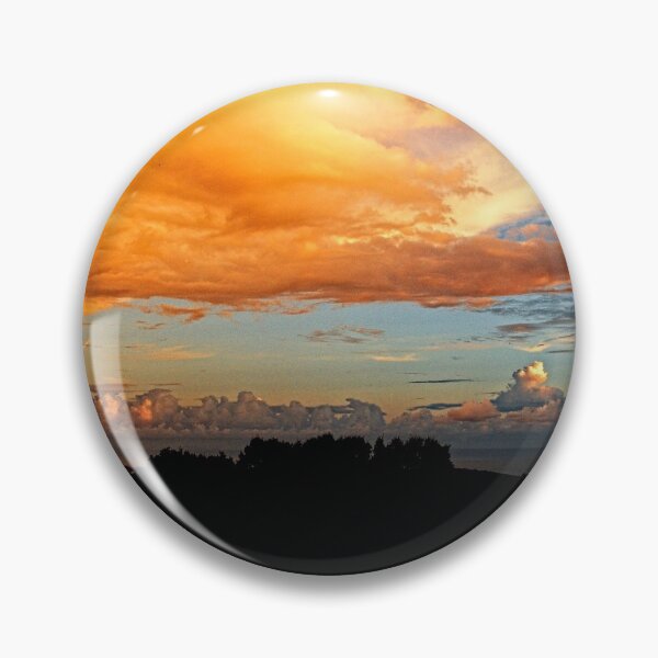 Artikelvorschau, Sonnenuntergang Wolken Silhouette Bush Skyscape entworfen und verkauft von Anna Lemos.