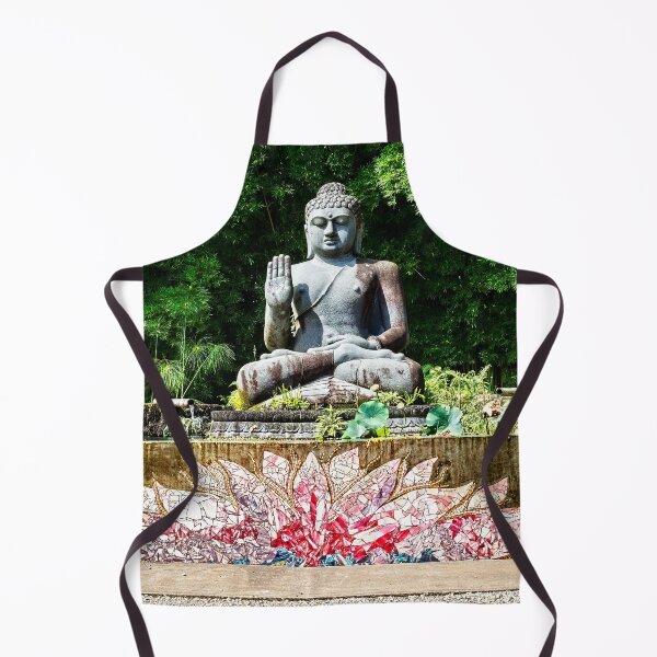 Artikelvorschau, Buddha Statue im Garten entworfen und verkauft von Catherine Reading.