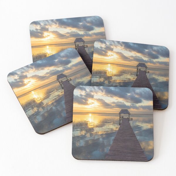 Artikelvorschau, Cottage Dock, Sunrise Dock, Dock Sunrise, Sunrise Dock Szene, Metall Fotodrucke, Bild auf Metall, Metall Kunstdrucke, Metall Bilddrucke entworfen und verkauft von eyesight4vision.