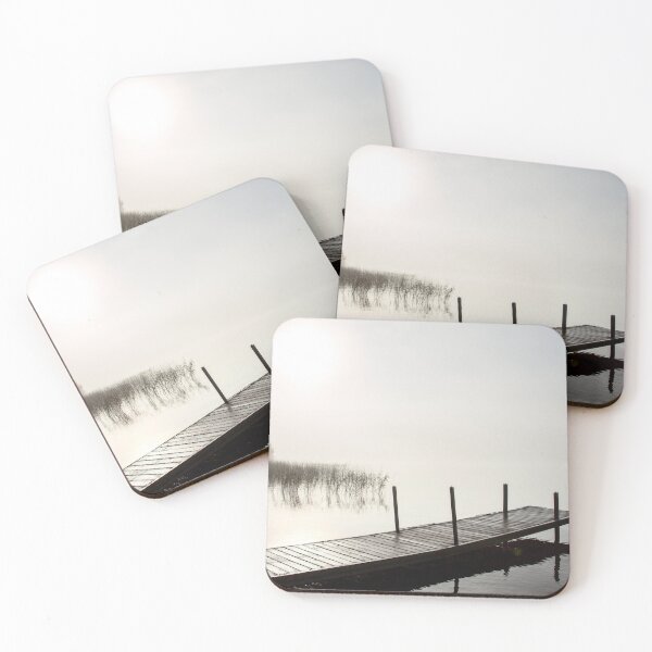 Artikelvorschau, Nebeldock Sonnenaufgang, Cottage Dock, Sunrise Dock, Dock Sonnenaufgang, Sunrise Dock Szene, Metall Fotodrucke, Bild auf Metall, Metall Kunstdrucke, Metall Bilddrucke entworfen und verkauft von eyesight4vision.