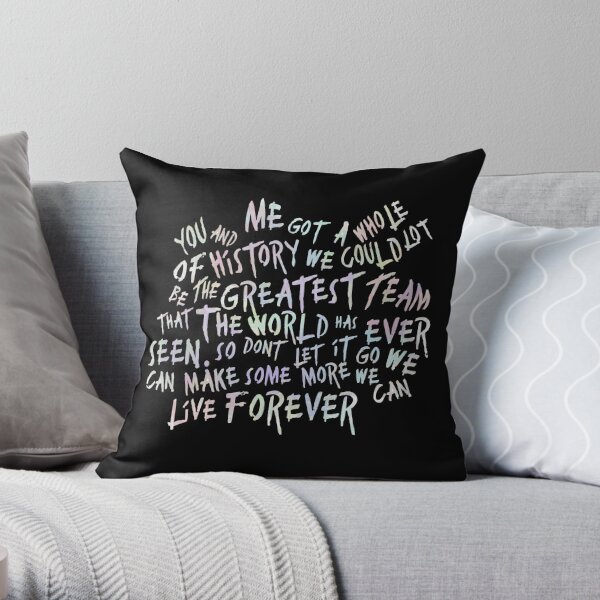 https://ih1.redbubble.net/image.225019339.6435/throwpillow,small,600x-bg,f8f8f8-c,0,120,600,600.u3.jpg