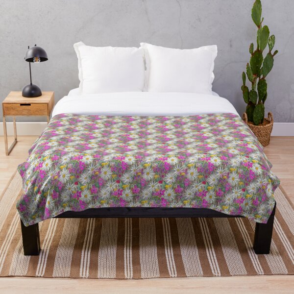 Cute and Joyful Flower Bouquet Pattern Throw Blanket