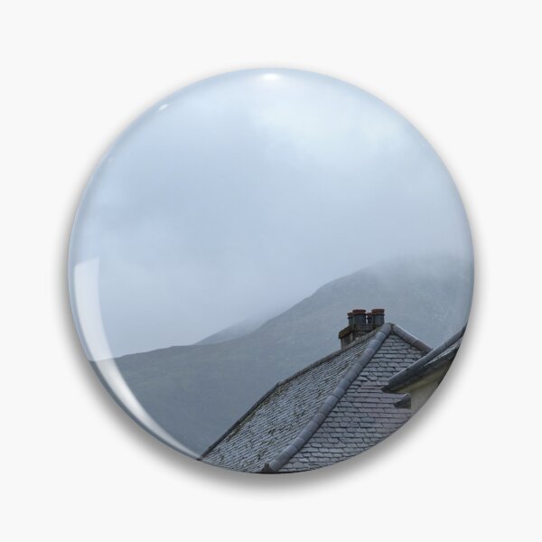 Artikelvorschau, Fort William Schottland Wohndächer Ben Nevis entworfen und verkauft von AmberCamera.